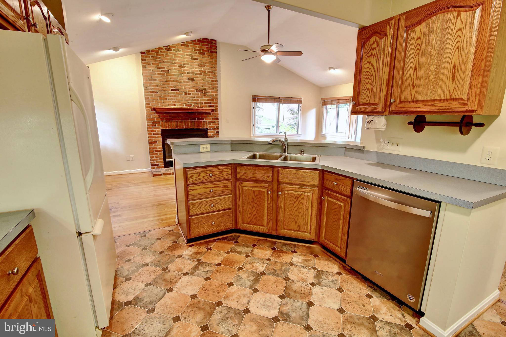 4303 Decatur Court Fairfax, VA 22030 - Photo 12 of 29 Kitchen
