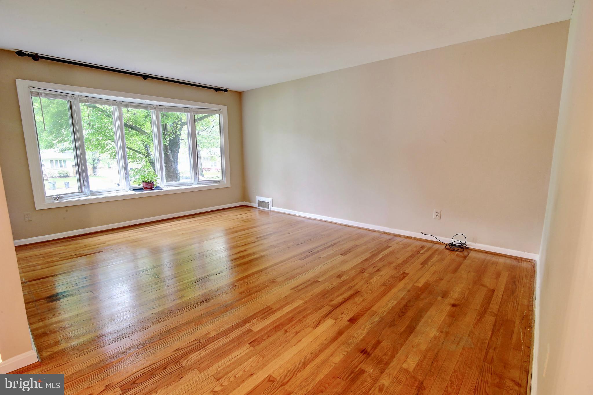 4303 Decatur Court Fairfax, VA 22030 - Photo 13 of 29 Bedroom