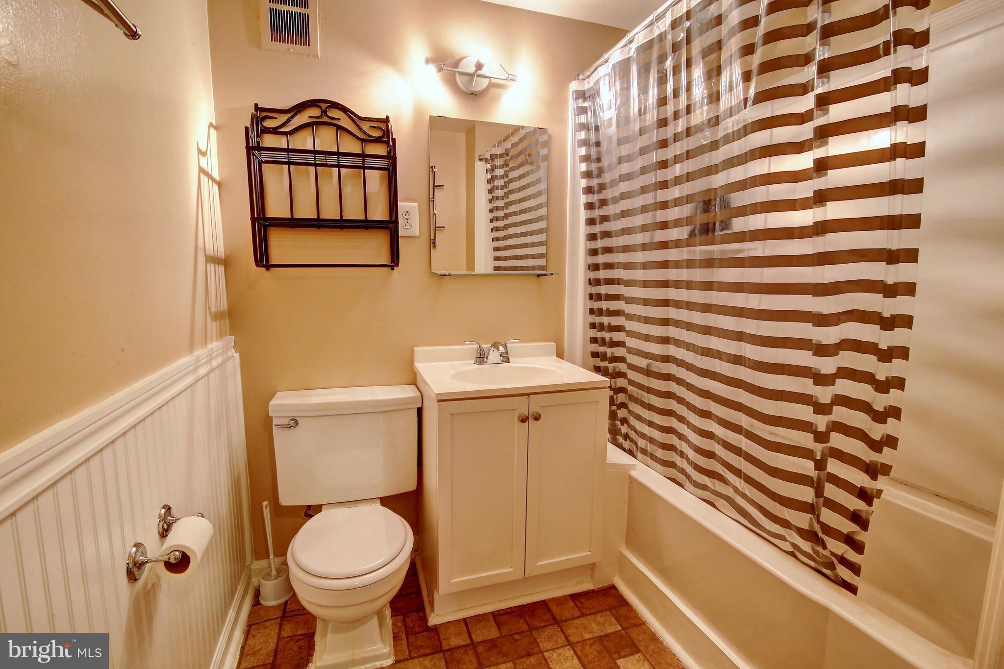 4303 Decatur Court Fairfax, VA 22030 - Photo 23 of 29 Basement Bath