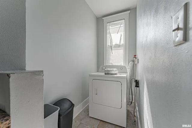 $65,000 | 402 Wyatt Avenue, Lincoln, IL 62656