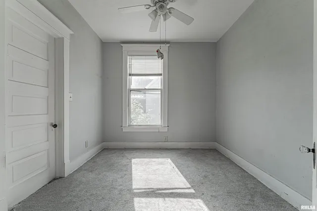 $65,000 | 402 Wyatt Avenue, Lincoln, IL 62656