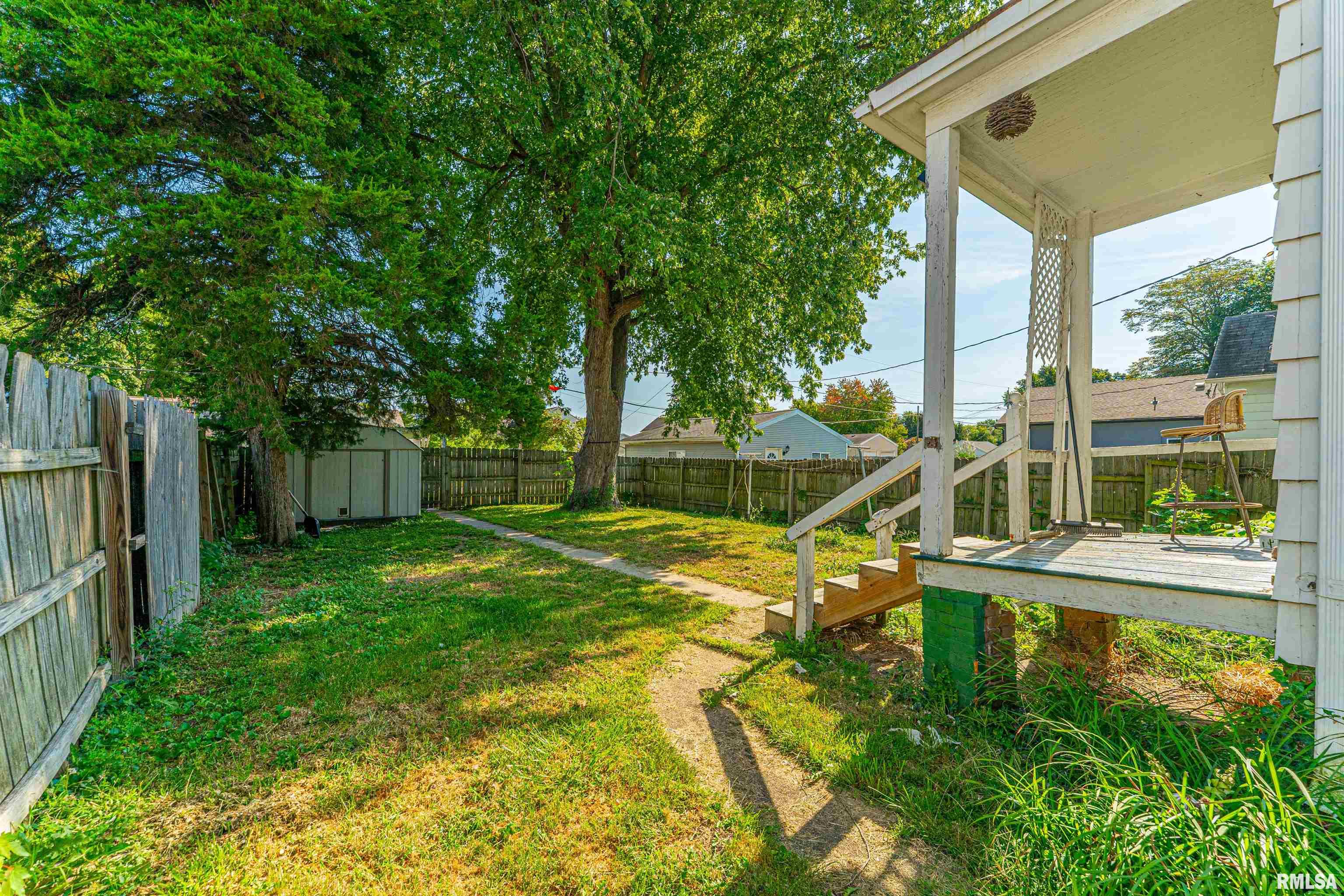 402 Wyatt Avenue Lincoln, IL 62656 - Photo 19 of 22