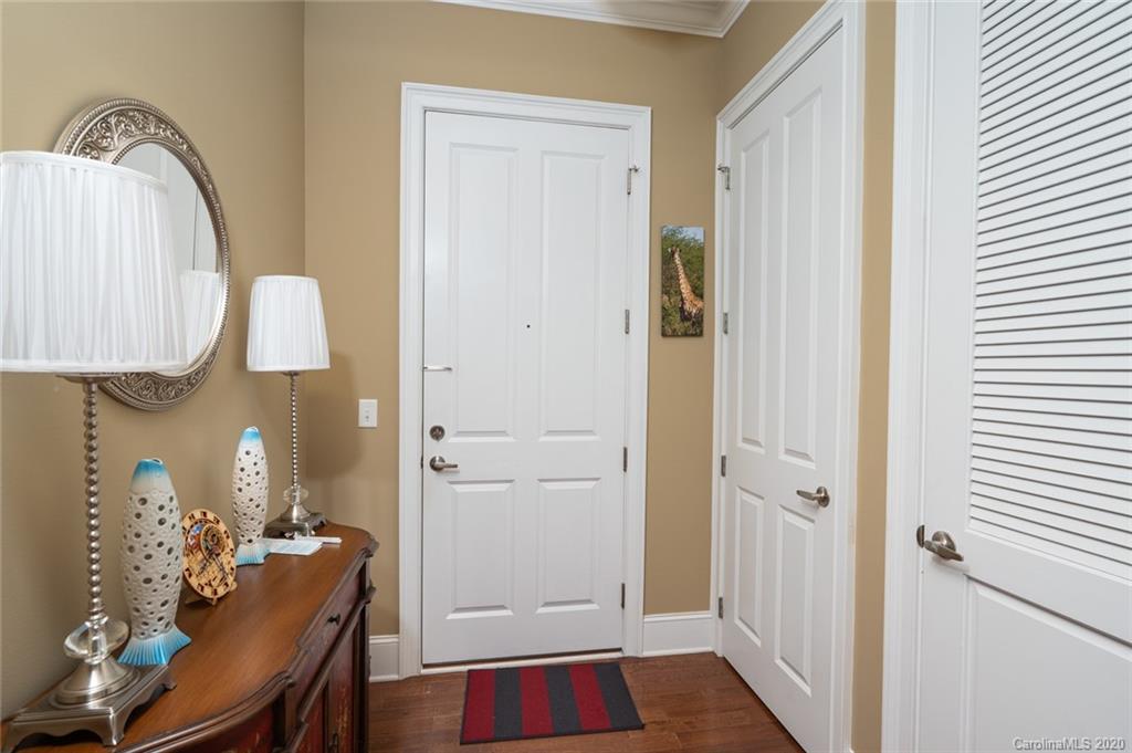 5425 Closeburn Road, Unit 209 Charlotte, NC 28210 - Photo 2 of 19 Gallery Image 2