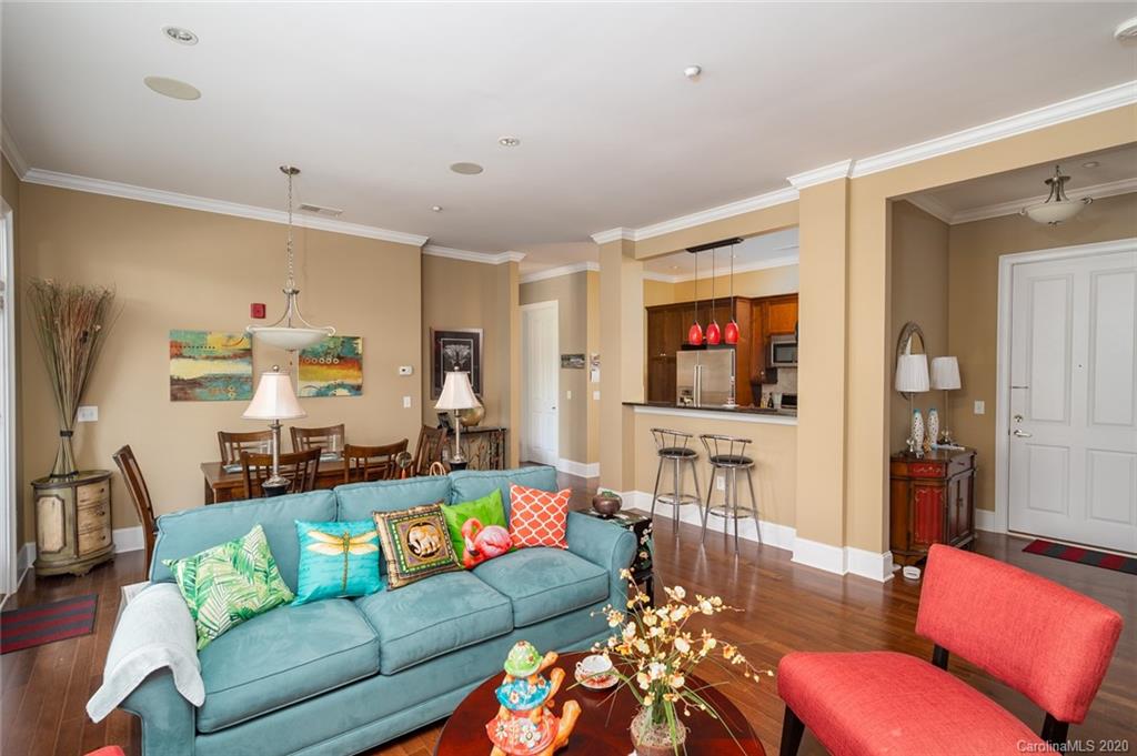 5425 Closeburn Road, Unit 209 Charlotte, NC 28210 - Photo 4 of 19 Gallery Image 4
