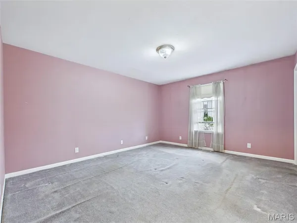 $350,000 | 1121 Lakeview Drive, Breese, IL 62230