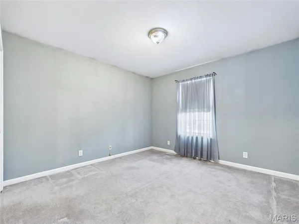 $350,000 | 1121 Lakeview Drive, Breese, IL 62230