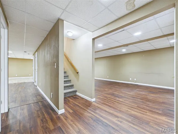 $350,000 | 1121 Lakeview Drive, Breese, IL 62230