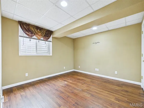 $350,000 | 1121 Lakeview Drive, Breese, IL 62230