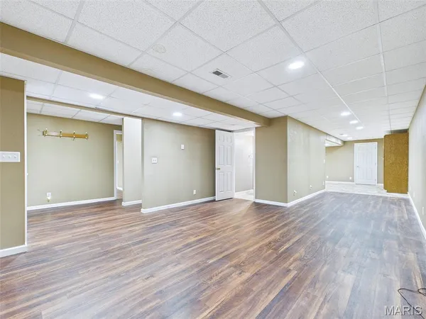 $350,000 | 1121 Lakeview Drive, Breese, IL 62230