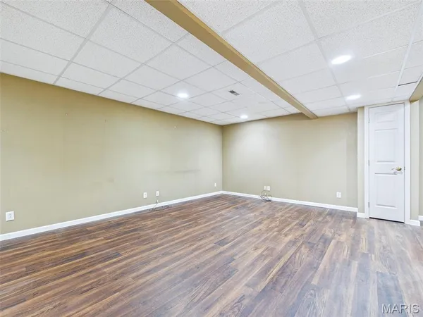 $350,000 | 1121 Lakeview Drive, Breese, IL 62230