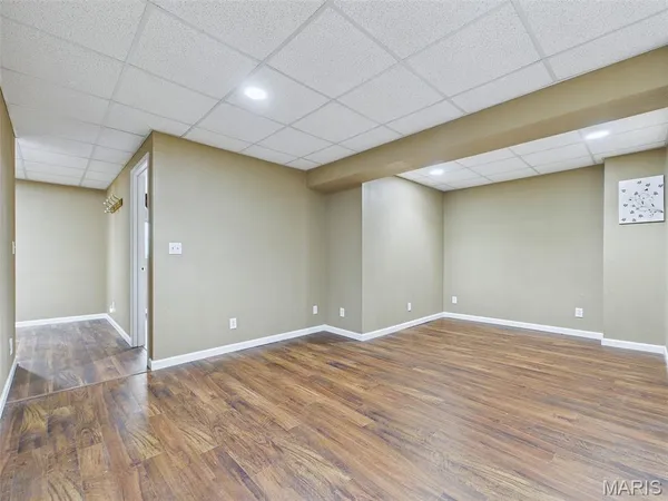 $350,000 | 1121 Lakeview Drive, Breese, IL 62230