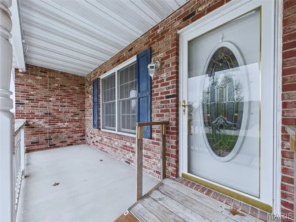 $350,000 | 1121 Lakeview Drive, Breese, IL 62230