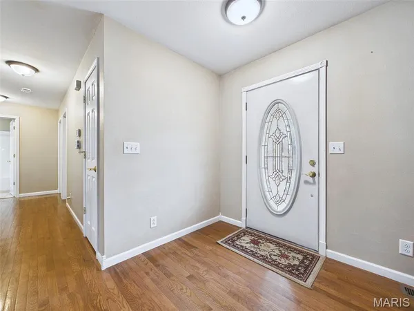 $350,000 | 1121 Lakeview Drive, Breese, IL 62230