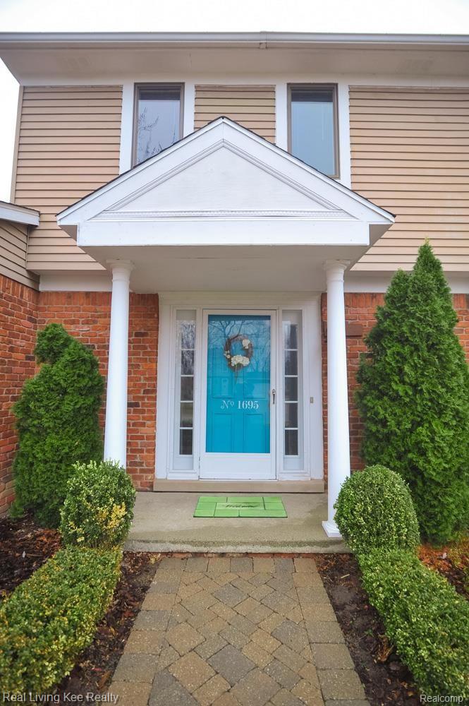 1695 Dancer Drive Rochester, MI 48307 - Photo 5 of 29 102-Hoover House.jpg