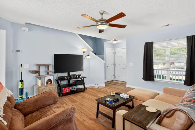 $385,000 | 539 Holiday Drive, Summerville, SC 29483