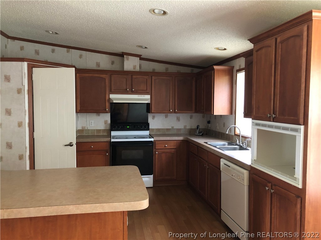 5004 Jefferson Walk Road Hope Mills, NC 28348 - Photo 5 of 17 Gallery Image 5