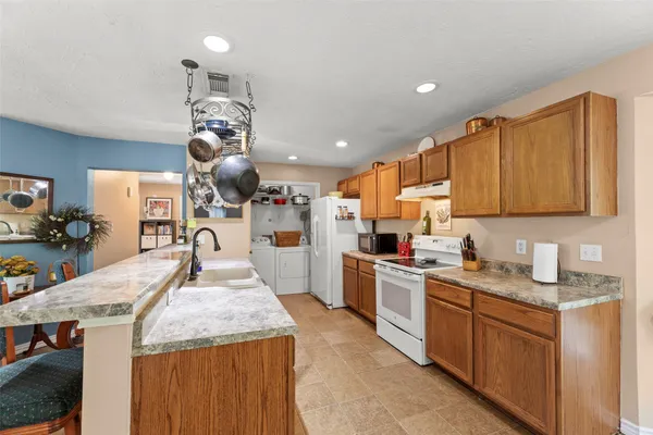 $249,000 | 437 County Road 165, Boling, TX 77420