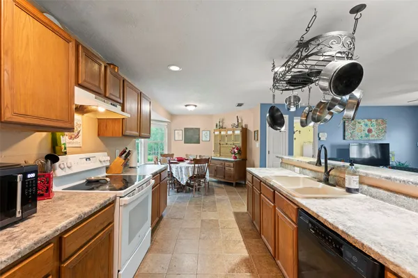 $249,000 | 437 County Road 165, Boling, TX 77420