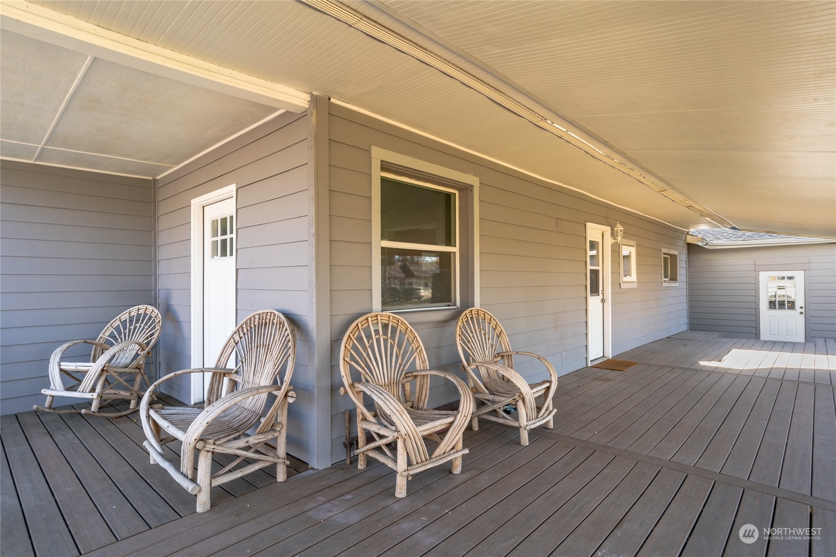 214 Southwest Regent Avenue Wilbur, WA 99185 - Photo 5 of 34 Gallery Image 5