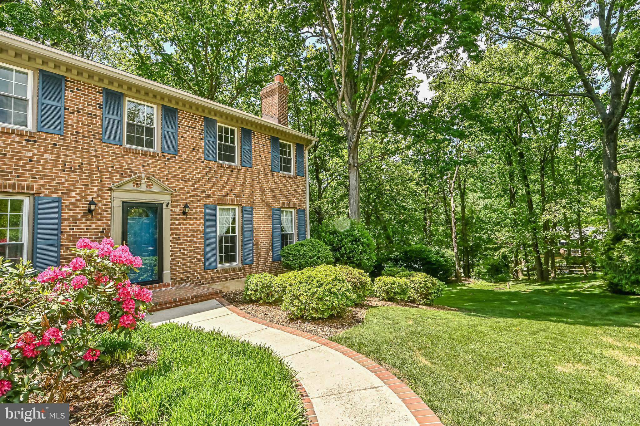 1333 Deep Run Lane Reston, VA 20190 - Photo 3 of 48 Walkway with brick ribbons