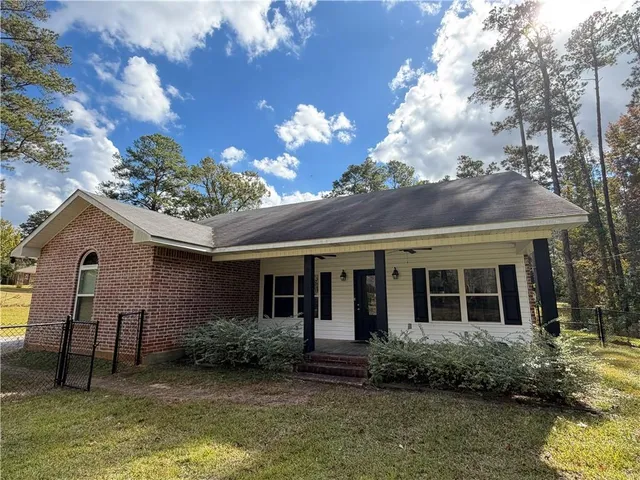 $264,000 | 526 Holly Moore Drive, Pineville, LA 71360
