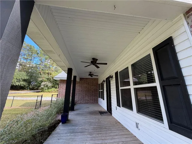 $264,000 | 526 Holly Moore Drive, Pineville, LA 71360