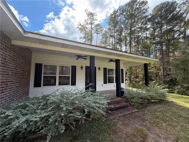 $264,900 | 526 Holly Moore Drive, Pineville, LA 71360