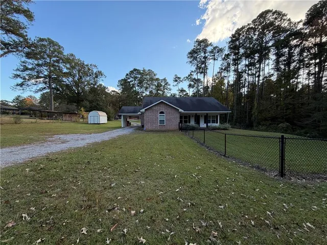 $264,000 | 526 Holly Moore Drive, Pineville, LA 71360