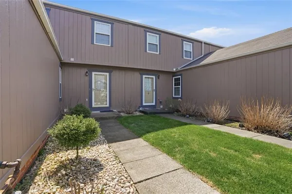 $289,900 | 915 Sunset Circle, Cranberry Township, PA 16066
