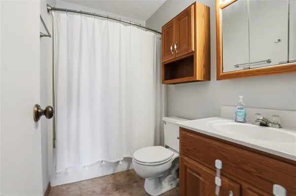 $289,900 | 915 Sunset Circle, Cranberry Township, PA 16066