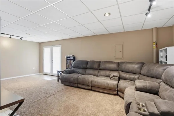 $289,900 | 915 Sunset Circle, Cranberry Township, PA 16066