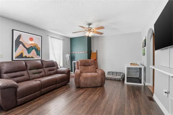 $289,900 | 915 Sunset Circle, Cranberry Township, PA 16066