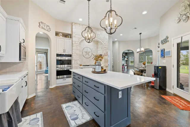 $999,000 | 195 Freedom Drive, Georgetown, TX 78626