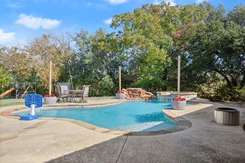 $999,000 | 195 Freedom Drive, Georgetown, TX 78626