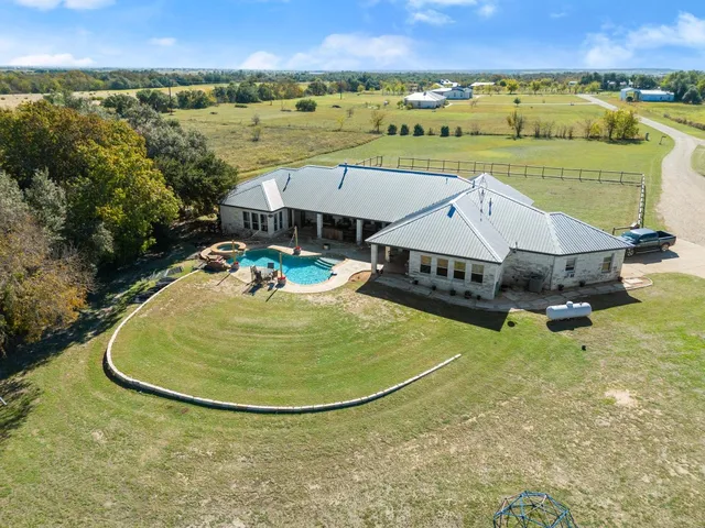 $999,000 | 195 Freedom Drive, Georgetown, TX 78626