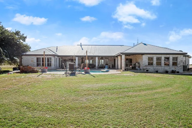 $999,000 | 195 Freedom Drive, Georgetown, TX 78626