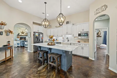 $999,000 | 195 Freedom Drive, Georgetown, TX 78626