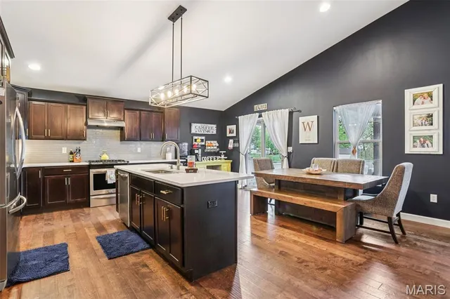 $390,000 | 5 Meadowbrooke Drive, Troy, IL 62294