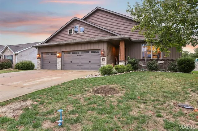 $390,000 | 5 Meadowbrooke Drive, Troy, IL 62294