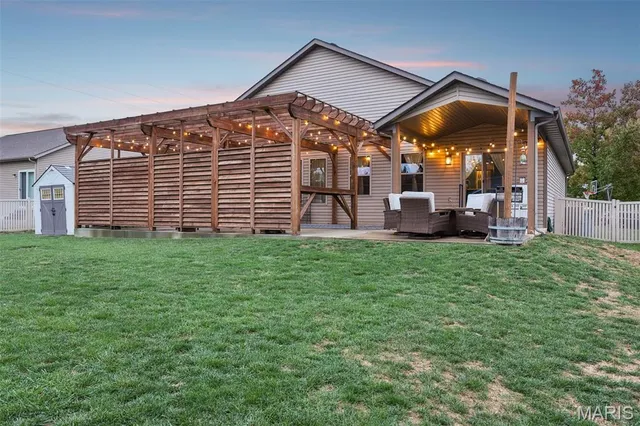 $390,000 | 5 Meadowbrooke Drive, Troy, IL 62294