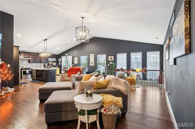 $390,000 | 5 Meadowbrooke Drive, Troy, IL 62294