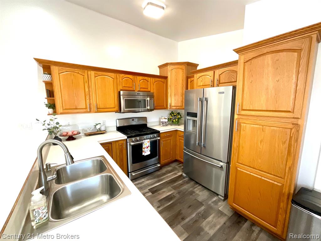 8228 Calkins Road Flint, MI 48532 - Photo 15 of 49