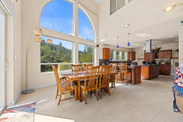 an empty room with closet and a window