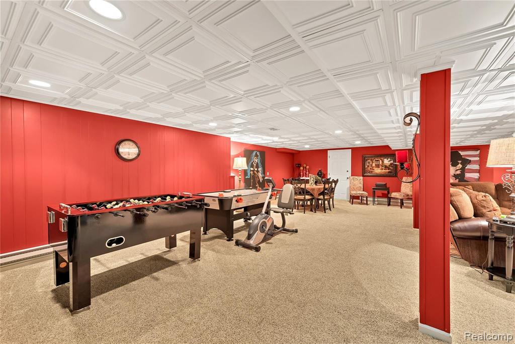 510 Thorntree Road Grosse Pointe Woods, MI 48236 - Photo 28 of 40
