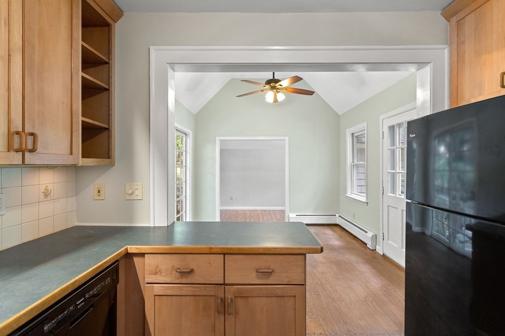 77 Carmel Road Andover, MA 01810 - Photo 4 of 32 Gallery Image 4