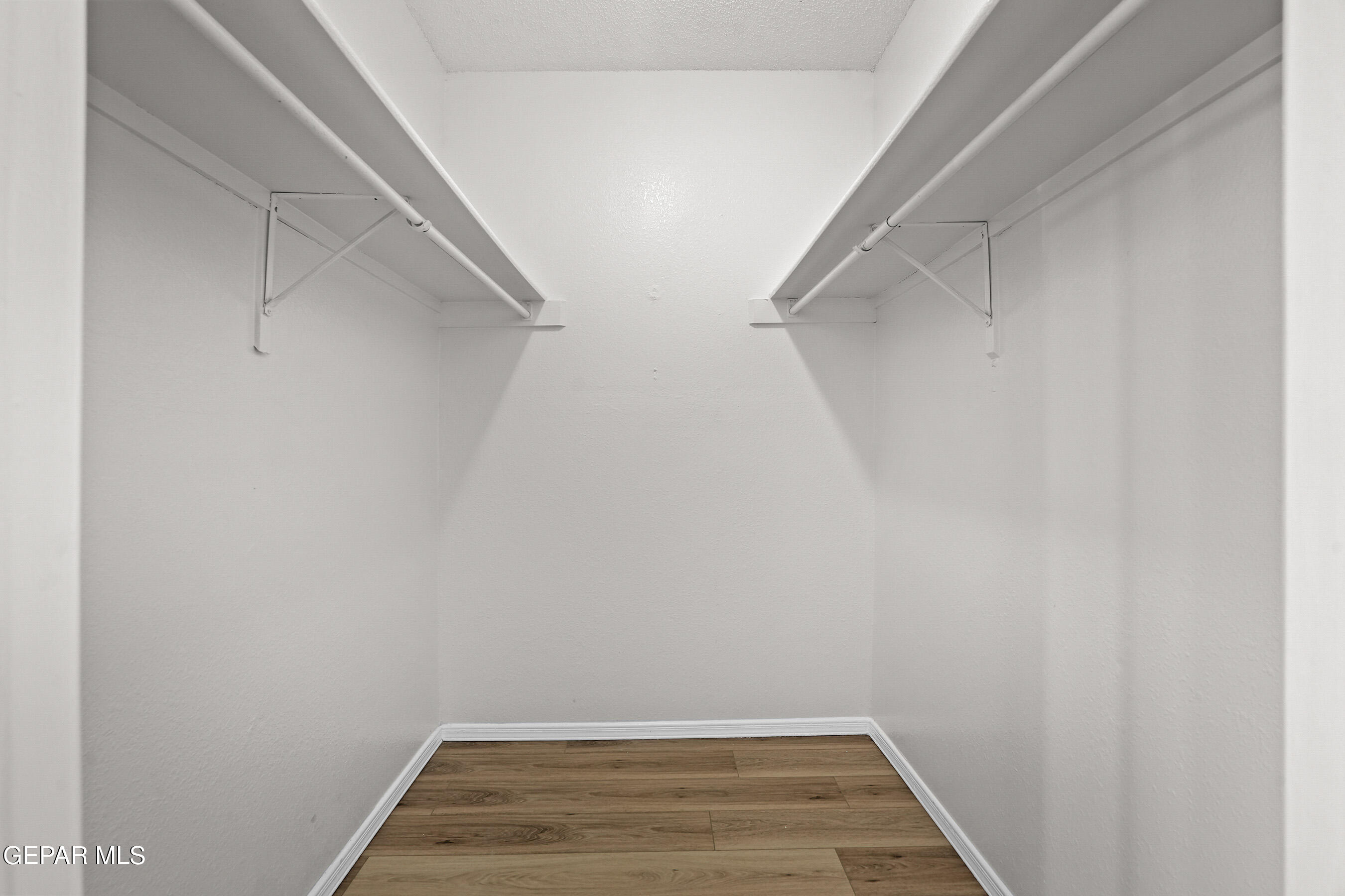 11023 Splendor Court El Paso, TX 79936 - Photo 21 of 43 Upstairs closet