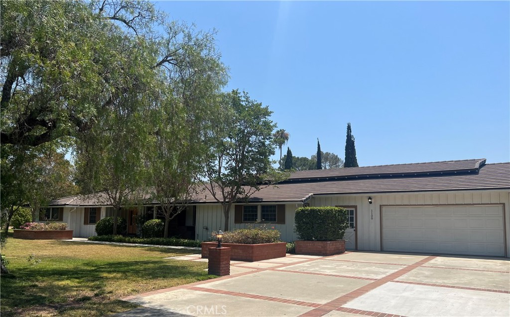 1100 West Valencia Mesa Dr  