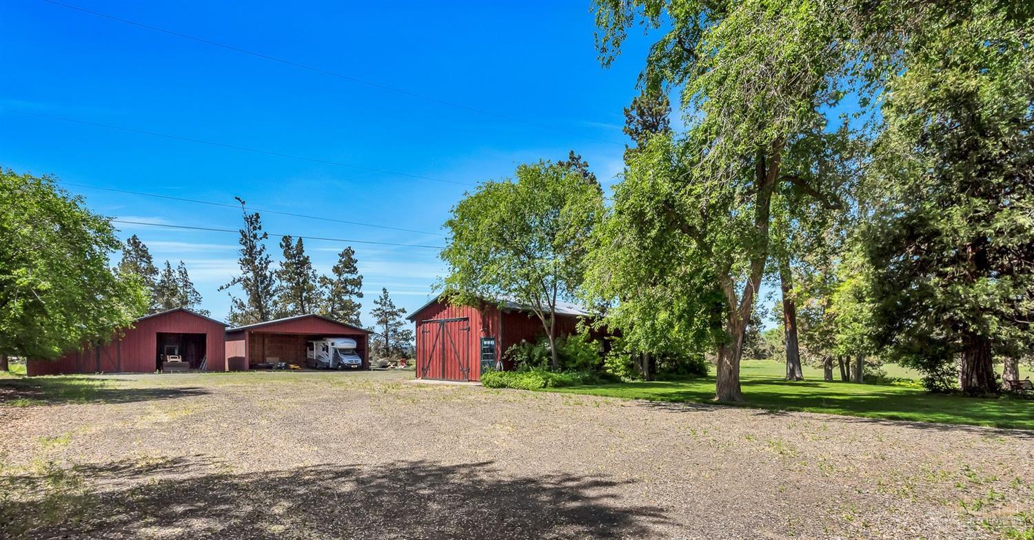 20325 Sturgeon Road Bend, OR 97703 - Photo 14 of 25 Gallery Image 14