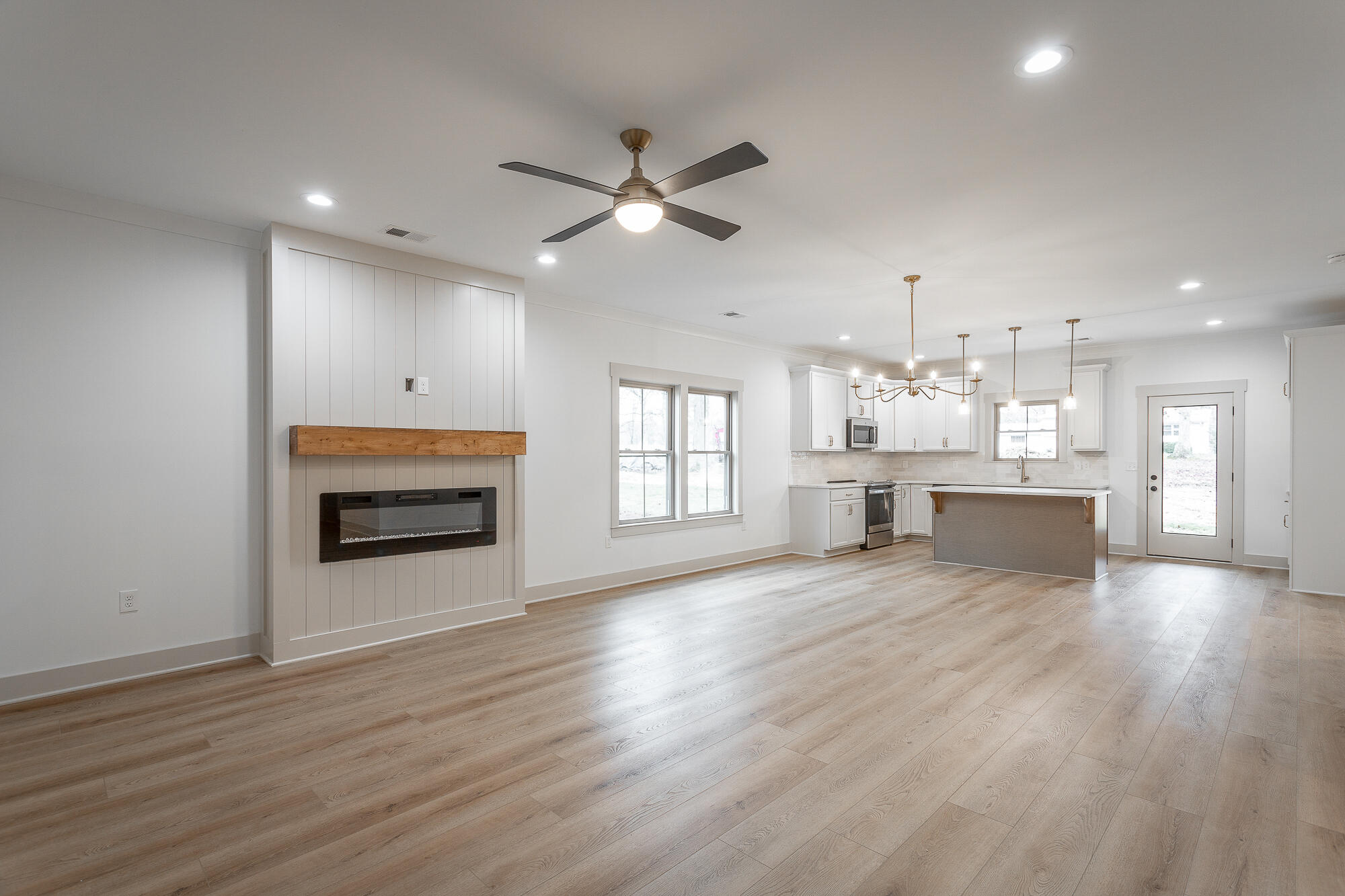 8406 Morin Road Chattanooga, TN 37421 - Photo 5 of 46 8406 Morin Road INT HD-2