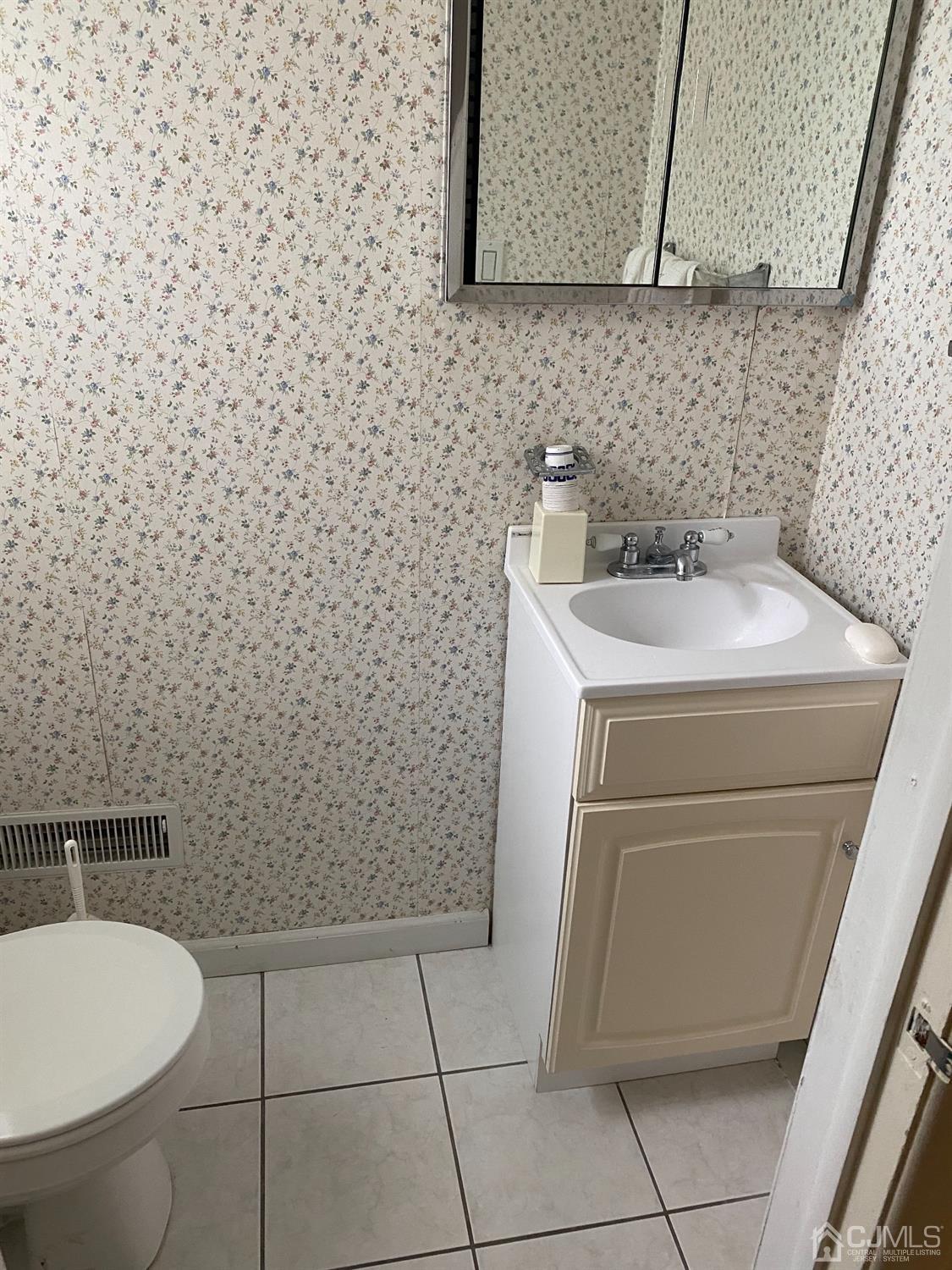 14 Gulf Road East Brunswick, NJ 08816 - Photo 13 of 15 Gallery Image 13